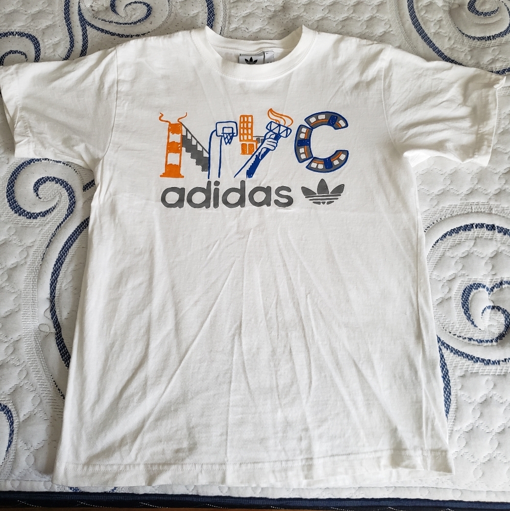 🗽 Adidas NYC T-Shirt 🗽
